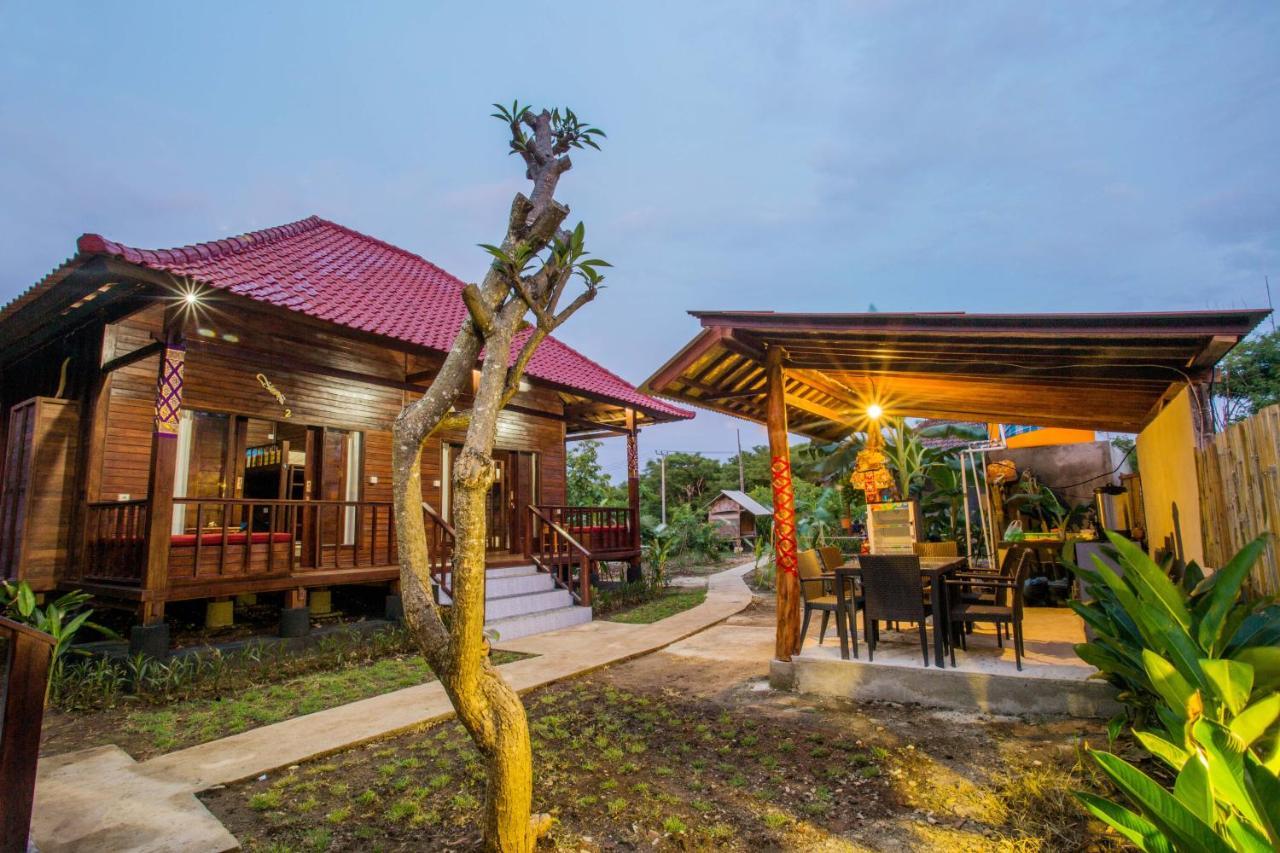 Uma Hostel Lembongan Экстерьер фото