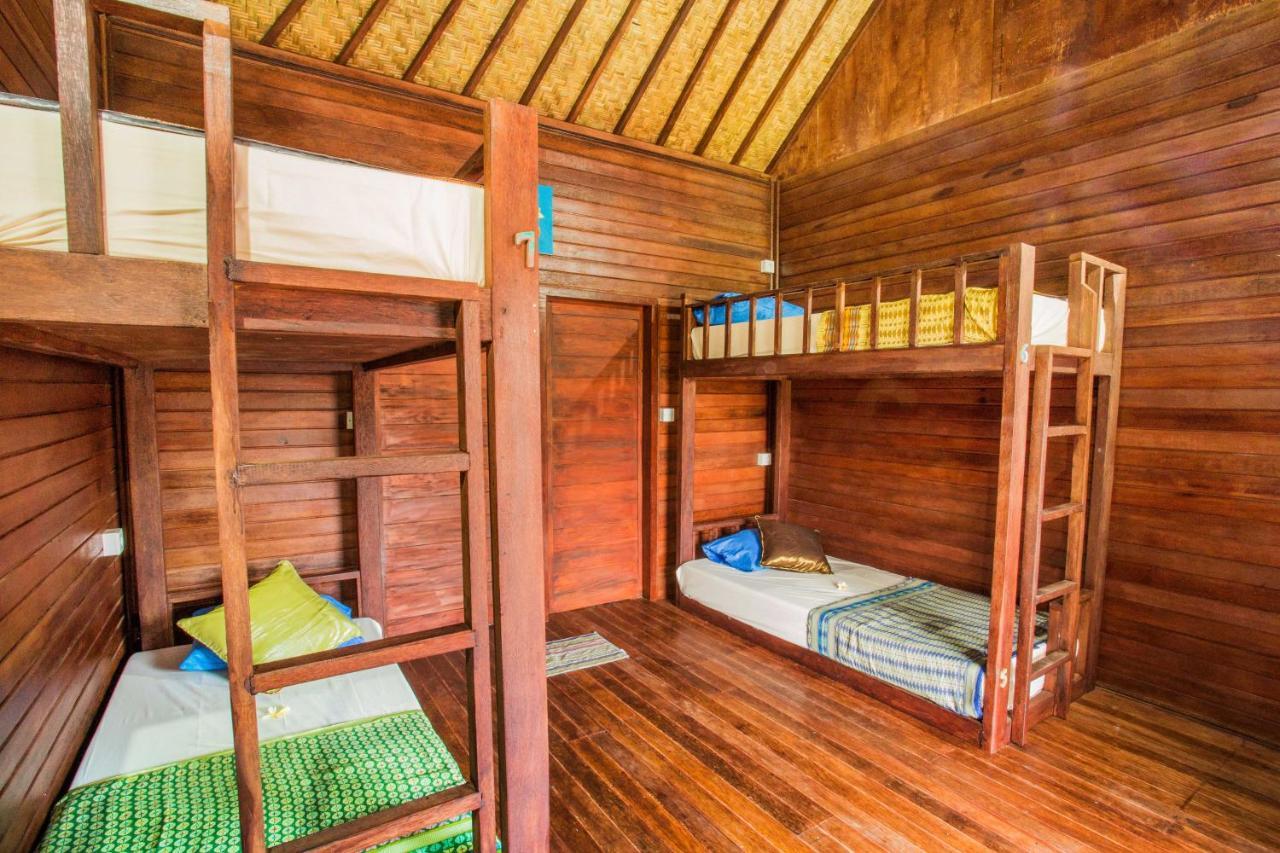 Uma Hostel Lembongan Экстерьер фото