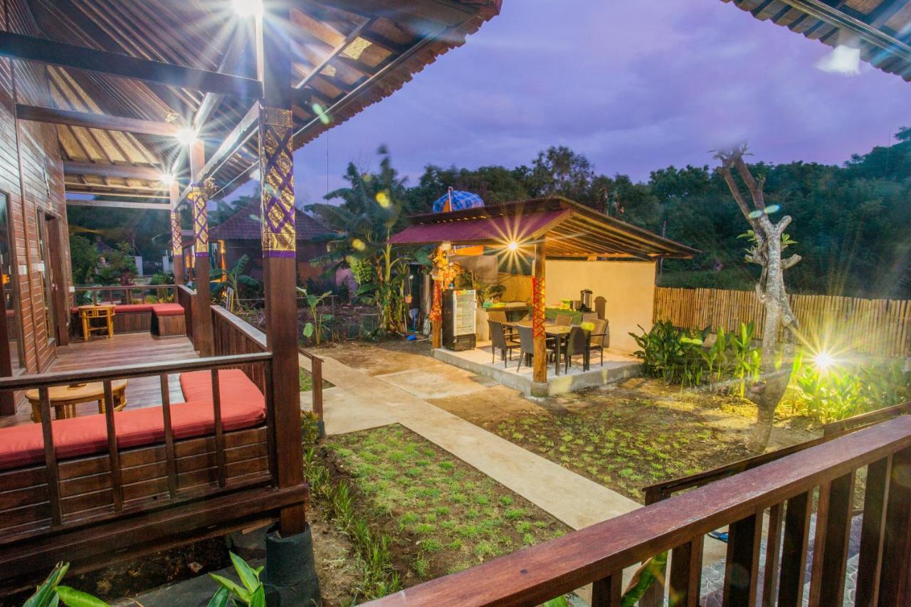 Uma Hostel Lembongan Экстерьер фото