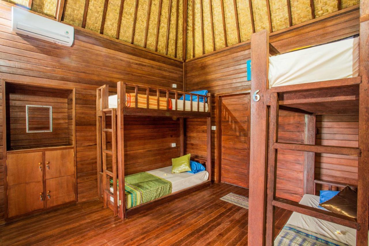 Uma Hostel Lembongan Экстерьер фото